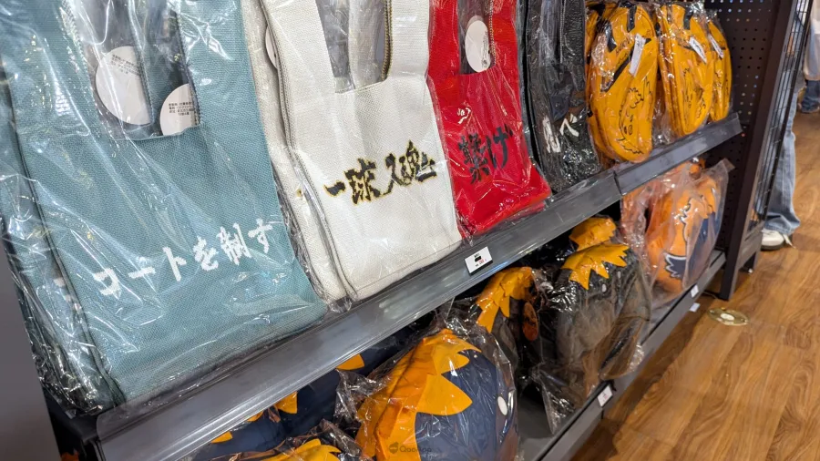 《排球少年!!》全新快閃店7月23日台北開幕!球場主題設計搭配多款新品回味熱血比賽 28 PXL 20250723 024614363 scaled