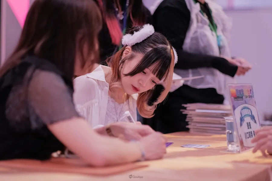 2025漫博：《WITCHWATCH 魔女守護者》聲優川口莉奈重現「扁扁妮可」名場面！見面會超嗨現場回顧