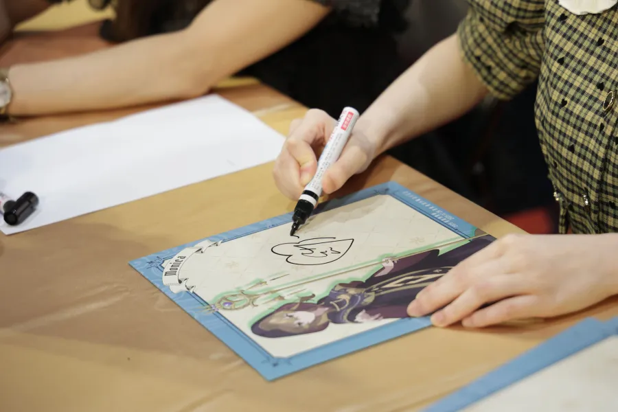 2025漫博：7月新番《Silent Witch 沉默魔女的祕密》莫妮卡聲優 會澤紗彌&Aniplex 製作人 奈良駿介 共同分享製作幕後與作品魅力！