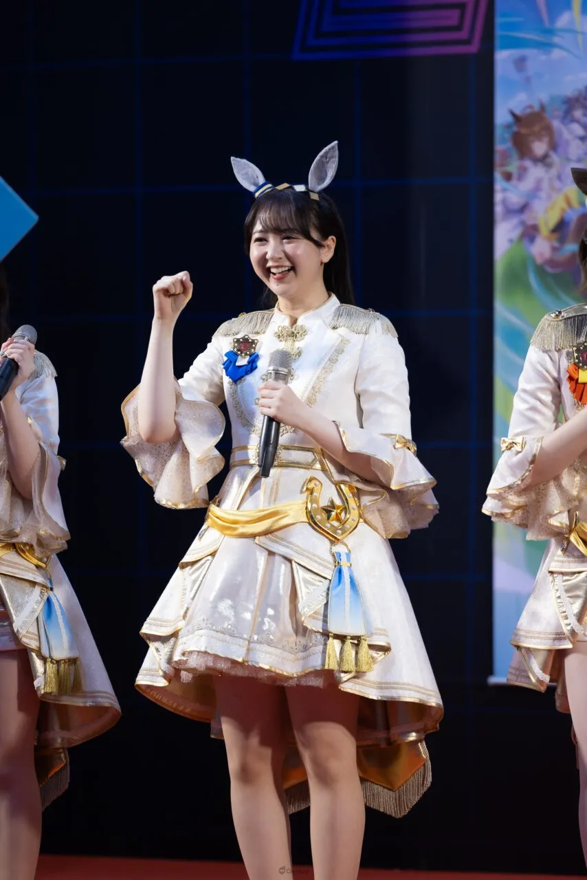 2025漫博:《賽馬娘 Pretty Derby》首次海外「出閘」!高柳知葉、髙橋ミナミ、矢野妃菜喜與福嶋晴菜共同登台和訓練員一起展現熱情! 4 高柳知葉(飾 小栗帽)