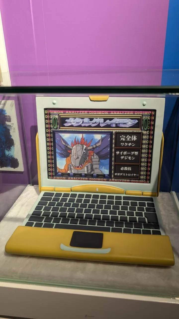 香港數碼暴龍動畫25周年紀念展開幕！由太一遇上滾球獸一幕帶領重遊數碼世界