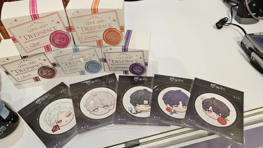 超沉浸戀愛互動遊戲《戀與深空 POP-UP STORE》開張！ 5位男主角與你浪漫相約高雄夢時代