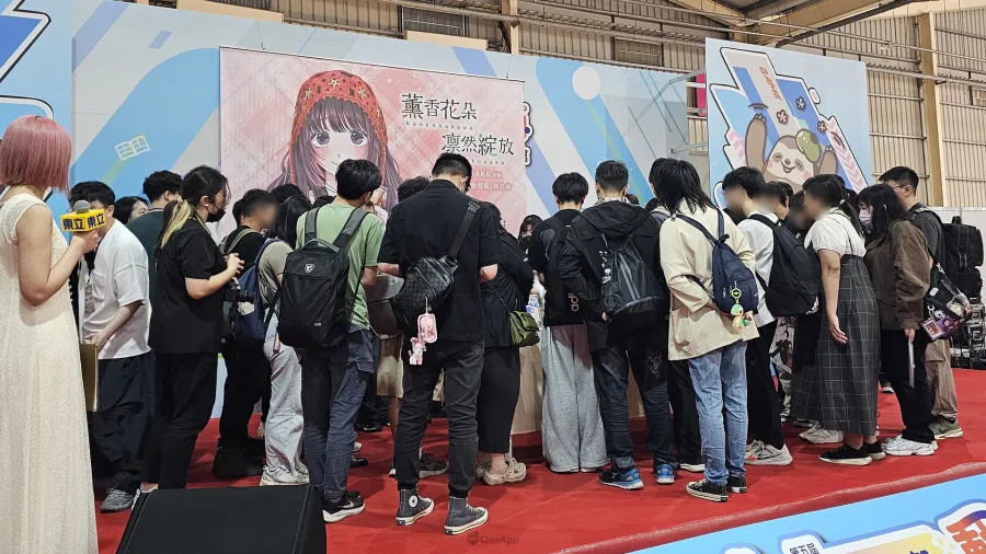 《薰香花朵凛然綻放》三香見SAKA來台首場簽名會台中動漫節登場💐加碼特別現場作畫掀高潮 15 20260403 180652