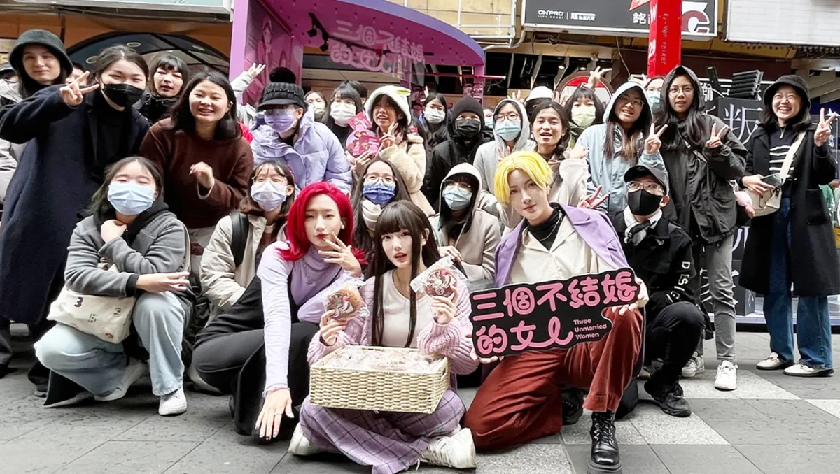 漫畫星寵粉《三個不結婚的女人》吸睛裝置快閃西門町　粉絲cos到場狂歡同樂展現高人氣